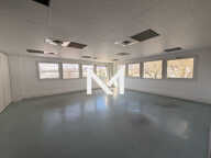 CROLLES - RUE LOUIS NEEL - LOCAL A USAGE DE BUREAUX A LOUER 95 m — photo 2