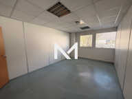 CROLLES - RUE LOUIS NEEL - LOCAL A USAGE DE BUREAUX A LOUER 95 m — photo 4