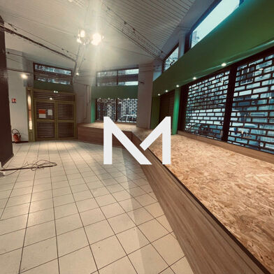 Commerce 3 pièces 2858 €