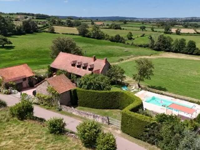 BELLE MAISON EN PIERRE ISOLEE AVEC VUE — photo du bien