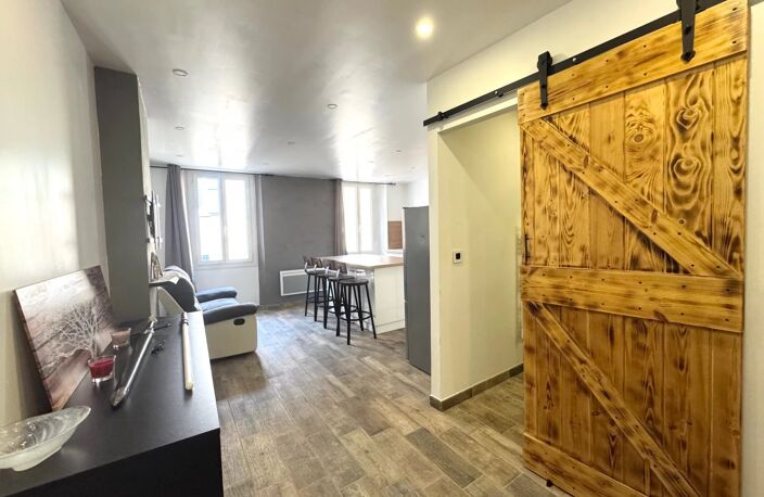 Appartement T2, 50 m2 - Rénové 2e étage — photo 2