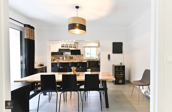 Maison d'architecte 218 m2 - SAINT SYMPHORIEN — photo 2