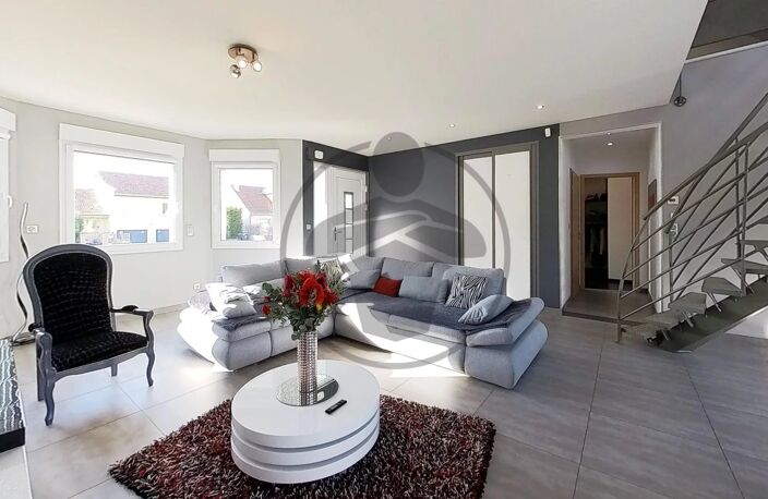 Maison individuelle F6 de 152m² en impasse — photo 4