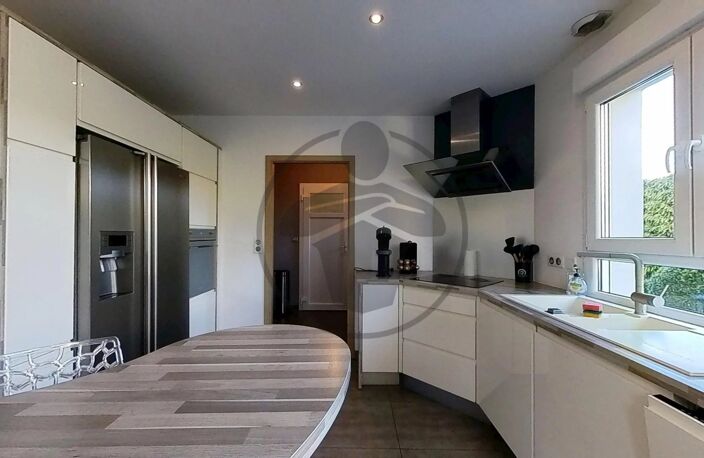 Maison individuelle F6 de 152m² en impasse — photo 5