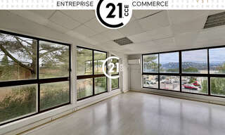 Bureau  450 m² à louer à Le Cannet (06110)