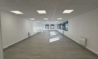 Bureau  280 m² à louer à La Tour-de-Salvagny (69890)