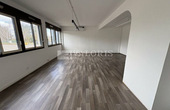 BUREAUX à LOUER — photo 2