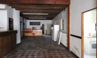 Commerce 5 Pièces 220 m² à vendre à Arles (13200)