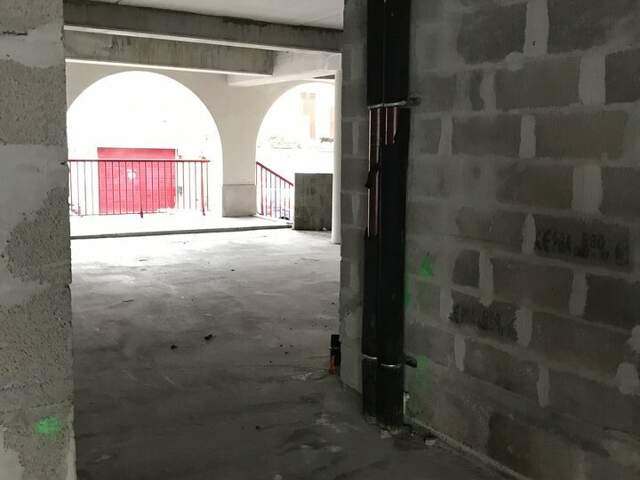 LOCAL COMMERCIAL à VENDRE — photo du bien