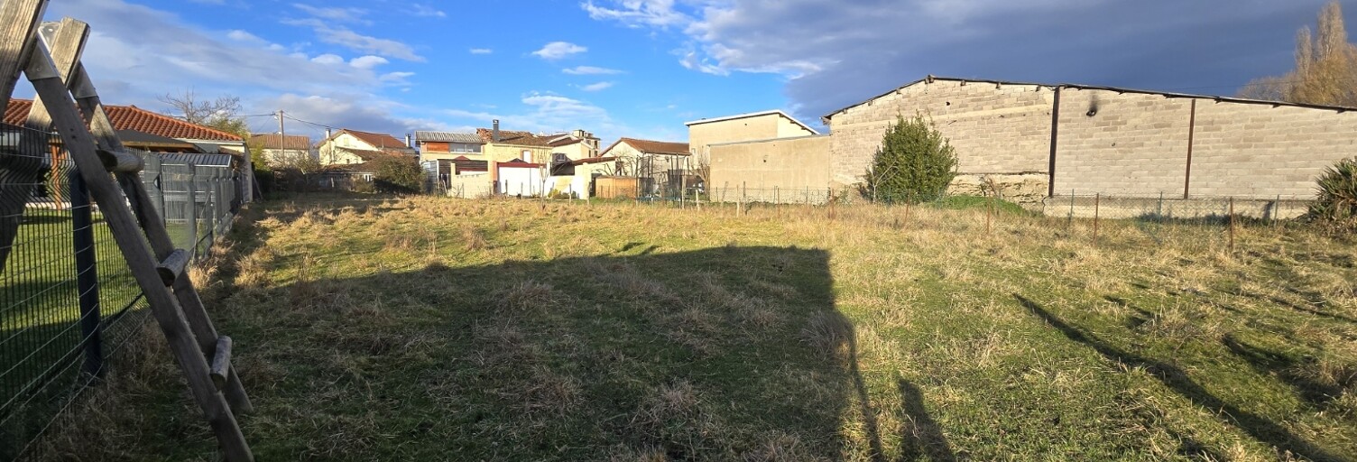 Terrain  816 m² à vendre à Lezoux (63190)