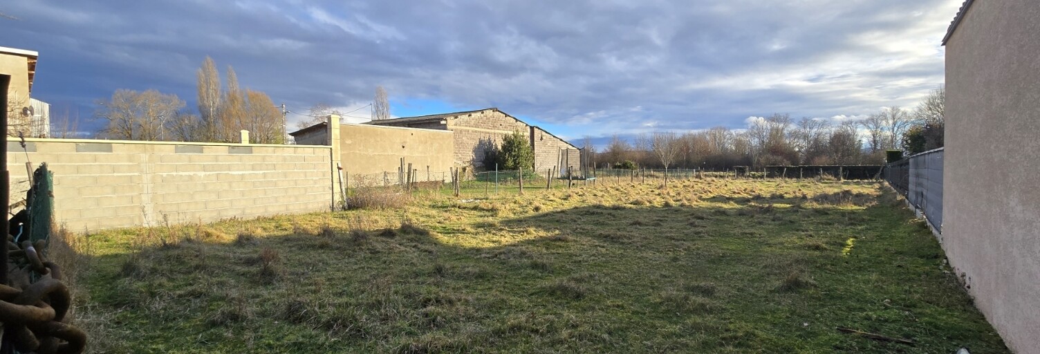 Terrain  816 m² à vendre à Lezoux (63190)