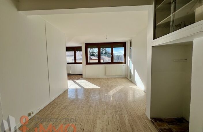 T4 — photo 4