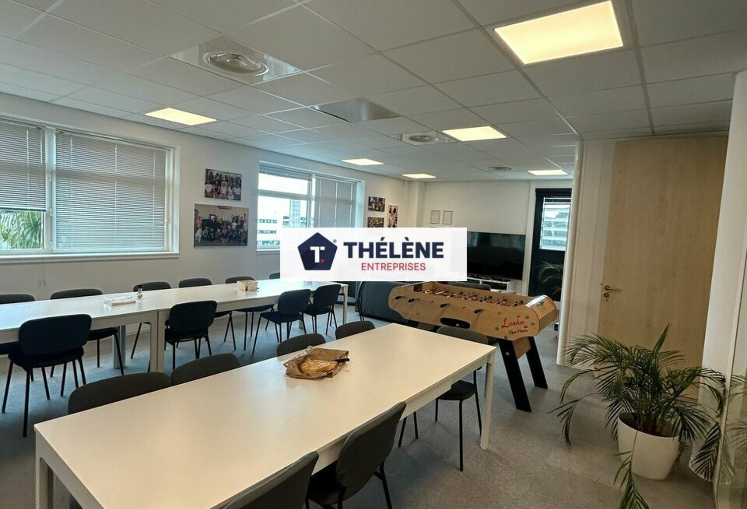 BUREAUX à LOUER — photo 1