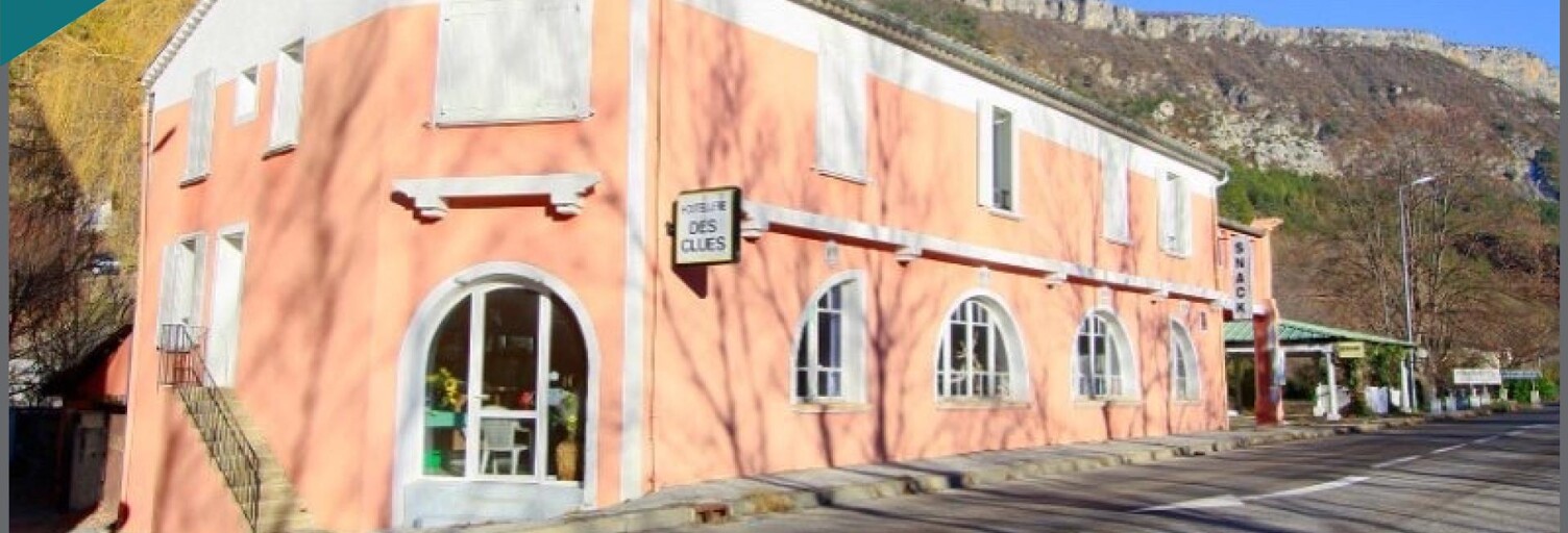 Immeuble  350 m² à vendre à Entrages (04000)