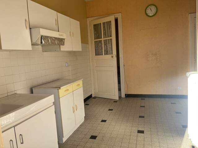 Maison en pierre de 3 pièces principales — photo du bien