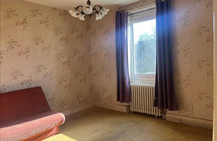 Maison en pierre de 3 pièces principales — photo 2