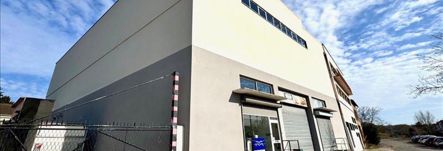 Immeuble   m² à vendre à Maule (78580)