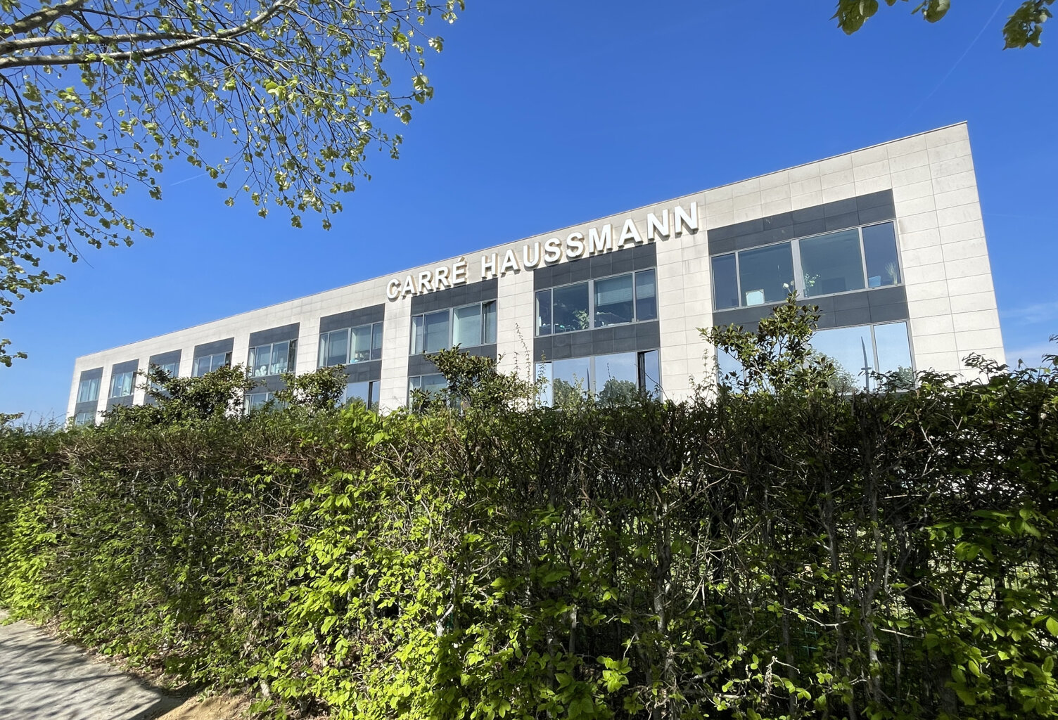65m2 LIEUSAINT - CARRE HAUSMANN I - BUREAUX DE STANDING — photo 1