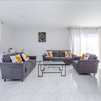 Maison 4 pièces 254000 €