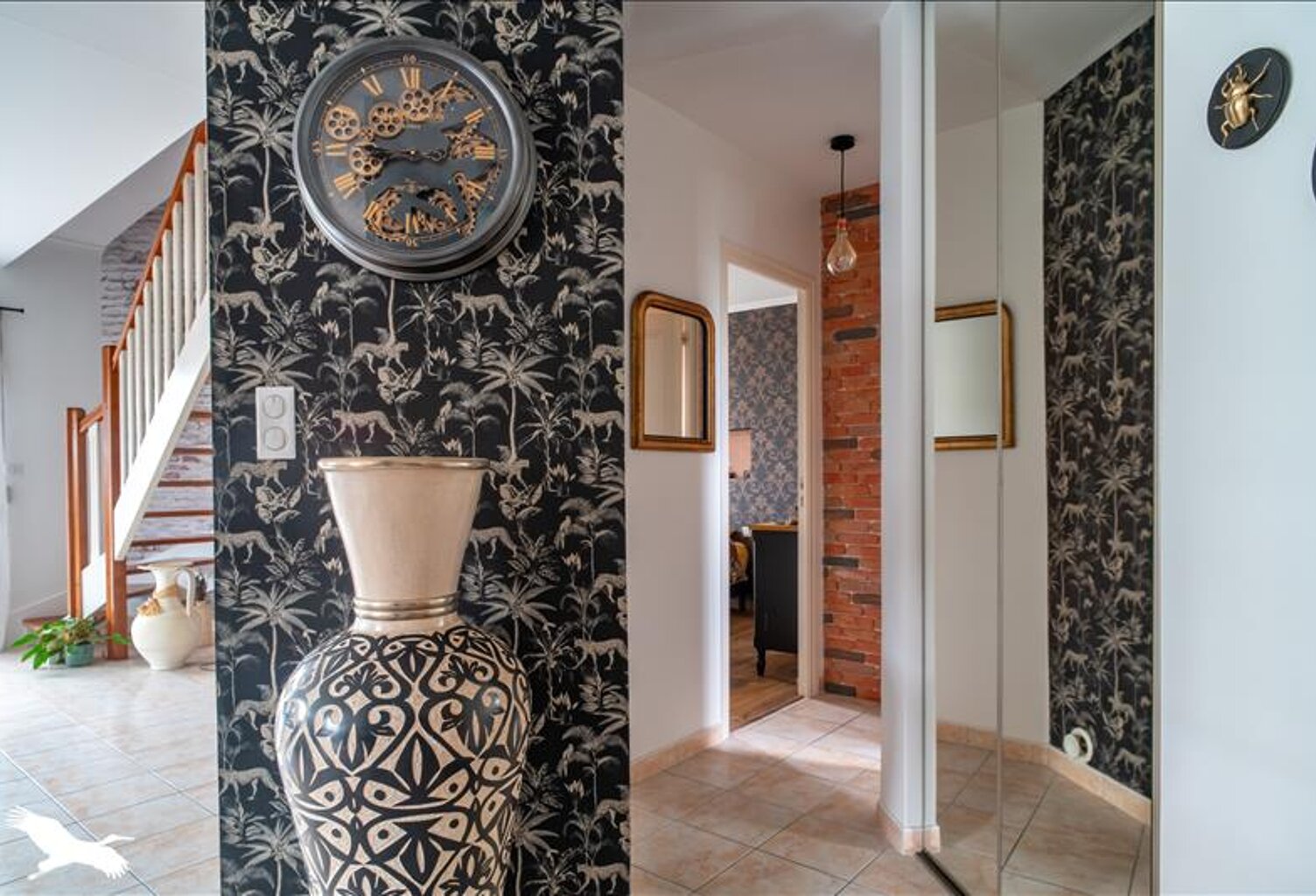 Contemporaine de 6 pièces principales — photo 1