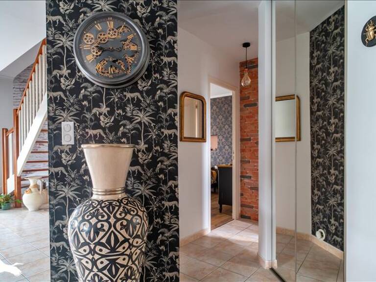 Contemporaine de 6 pièces principales — photo 1