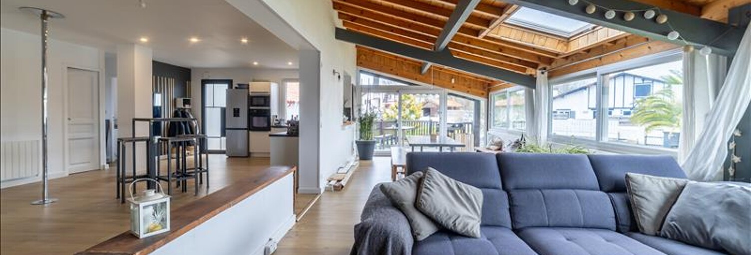 Maison 7 Pièces 243 m² à vendre à Lahonce (64990)