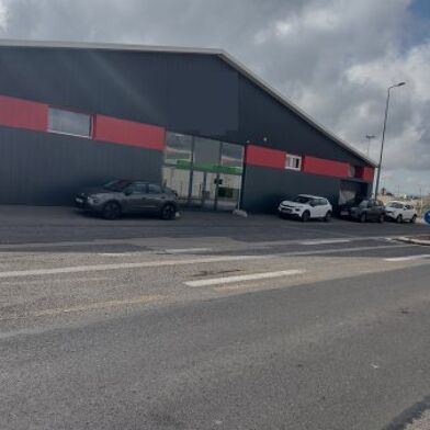 Commerce  1260000 €