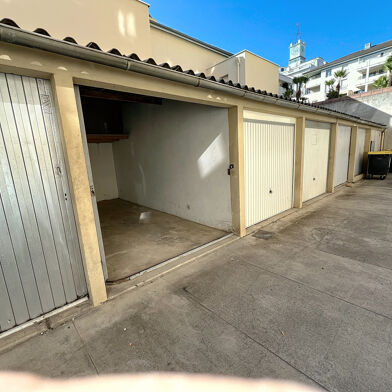 Garage  31900 €