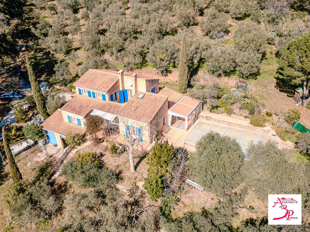 Villa / Maison 7 pièces  à vendre Collobrières 83610