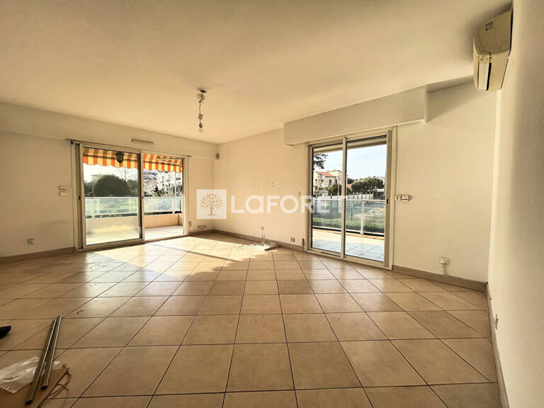 Appartement Saint Laurent Du Var 3 pièce(s) 73.5 m2 — photo 1