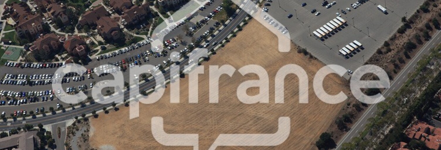 property.type.service  10000 m² à vendre à Saint-Vulbas (01150)