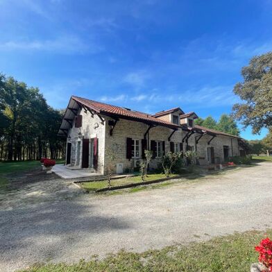 Maison 5 pièces 617730 €