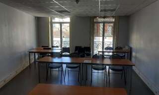 Bureau  300 m² à louer à Mazamet (81200)