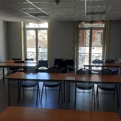 Bureau  3400 €