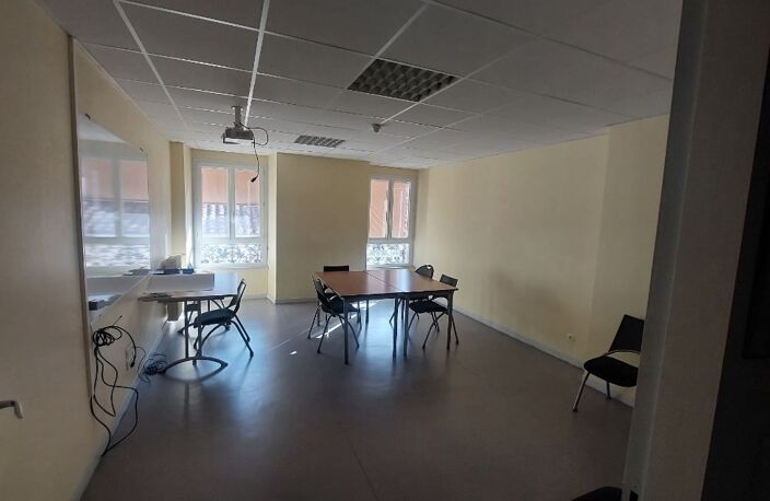 Bureau à louer au centre ville de Mazamet — photo 3