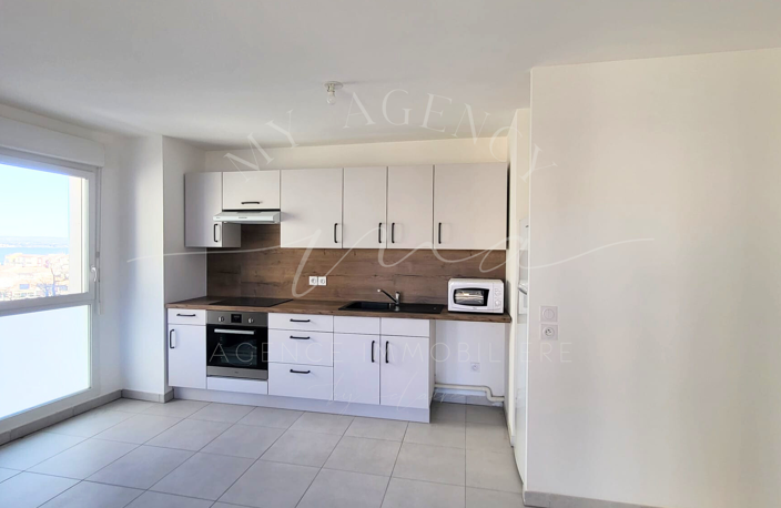 Bel appartement T2 récent centre de sète avec parking privé — photo 4