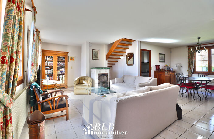 MAISON FAMILIALE 186M2 - 5 CHAMBRES - TERRAIN 1890M2 — photo 4