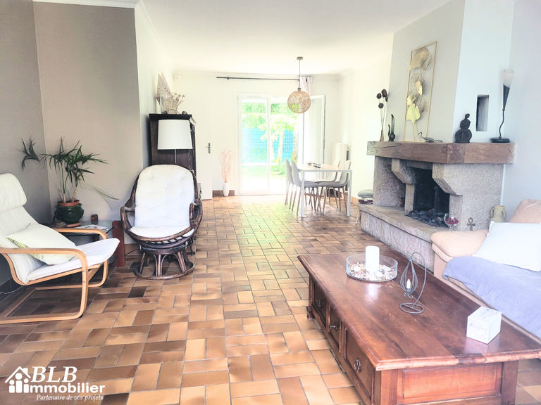 MAUREPAS MAISON FAMILIALE 7 pièces TYPE MARLY LE ROI AU COEUR — photo 1