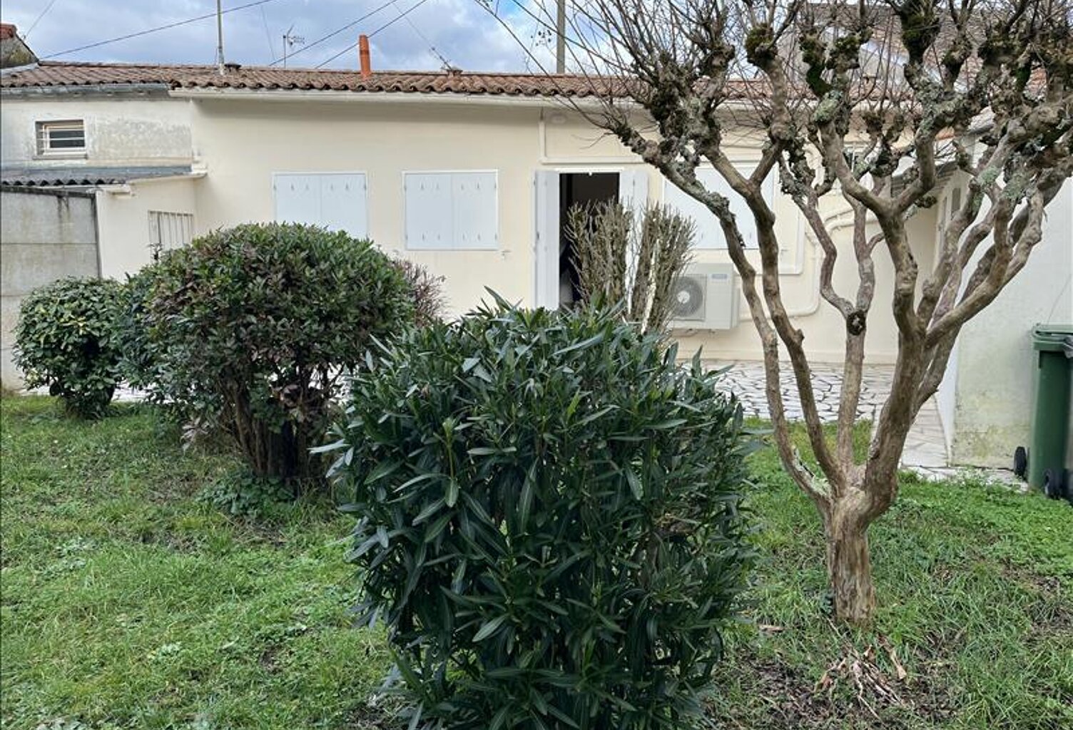 Echoppe bordelaise de 3 pièces principales — photo 1