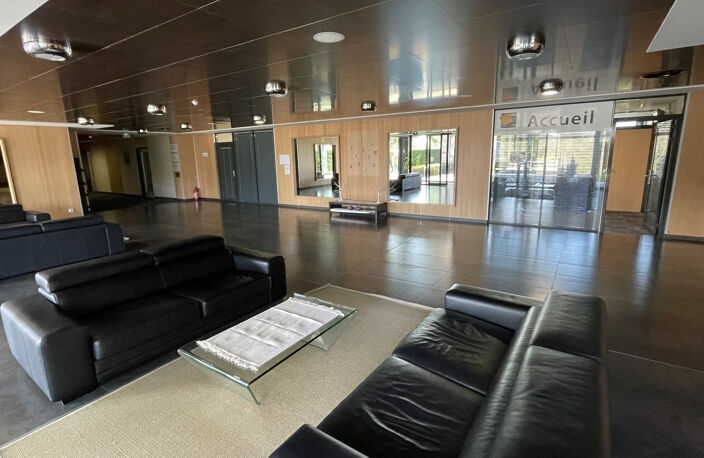 62m2 LIEUSAINT - CARRE HAUSMANN II - BUREAUX DE STANDING — photo 5