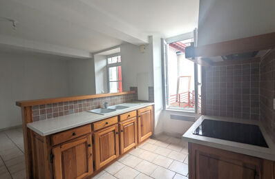 location appartement 550 € CC /mois à proximité de Viodos-Abense-de-Bas (64130)