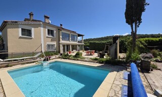 Maison 8 Pièces 181 m² à vendre à Savasse (26740)