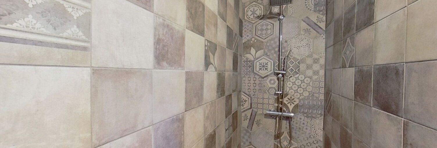 Maison 6 Pièces 200 m² à vendre à Roussillon (84220)