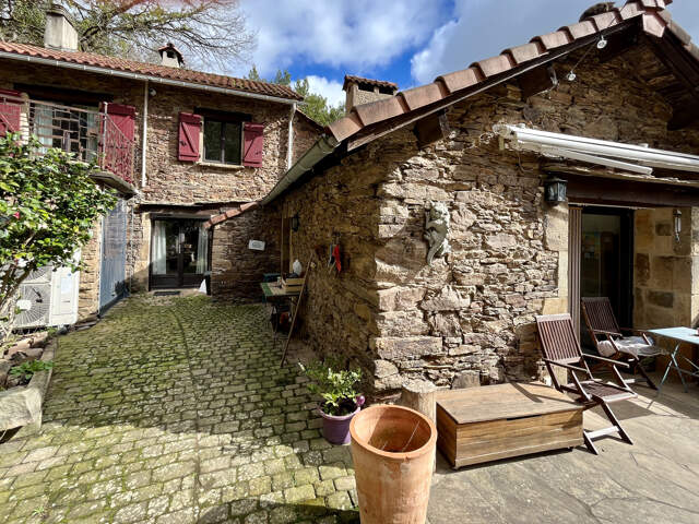 maison atypique en pleine nature — photo du bien