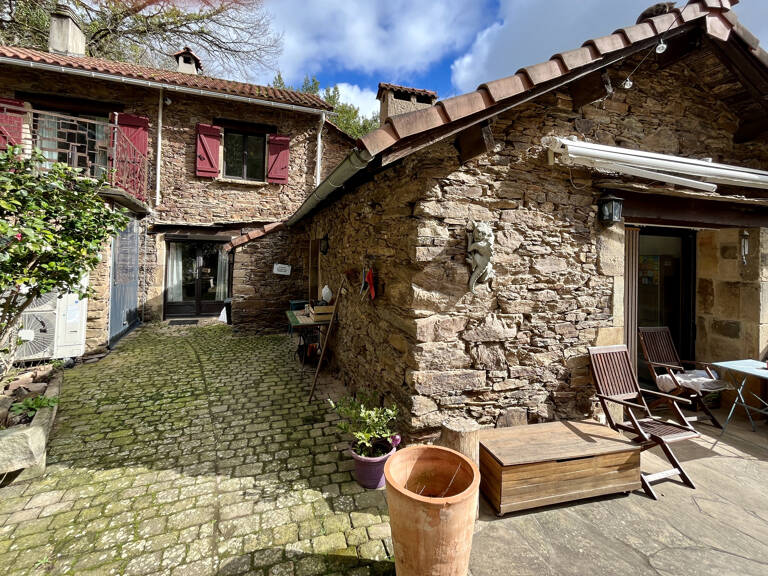 maison atypique en pleine nature — photo 1