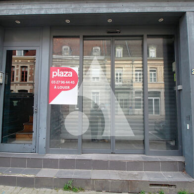 Commerce 3 pièces 805 €