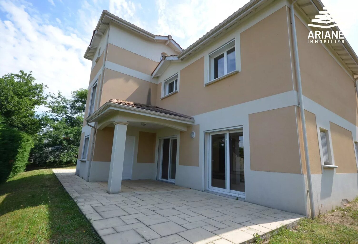 Maison 8 pièces et garage double sur 844m² de terrain — photo 1