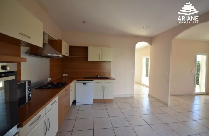 Maison 8 pièces et garage double sur 844m² de terrain — photo 4