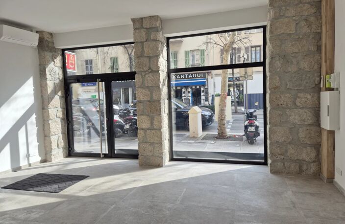 NICE - GAMBETTA - BUREAUX — photo 5