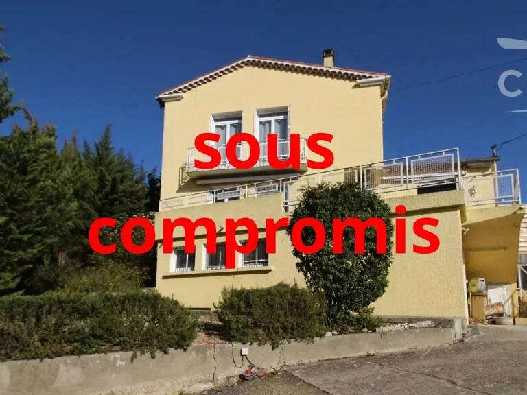 A vendre une villa avec jardin, terrasse,  piscine et  garage — photo 1